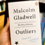 Cover of the book "Outliers"
